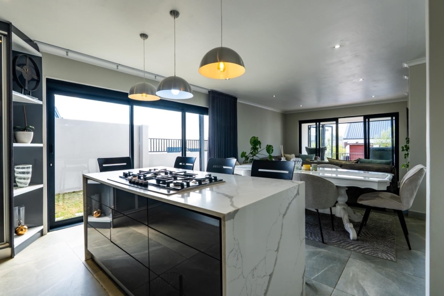 4 Bedroom Property for Sale in La Roche Western Cape